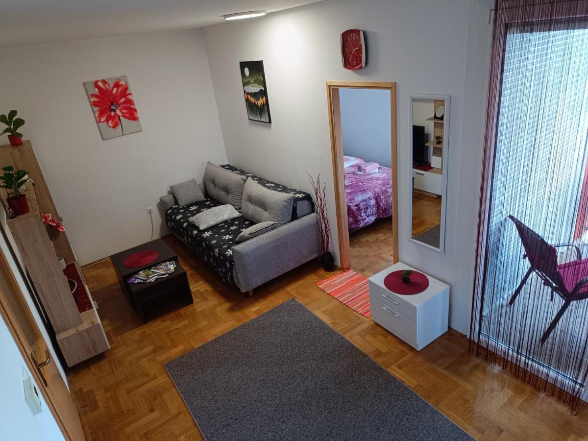 Apartman Ante Gospić Esterno foto