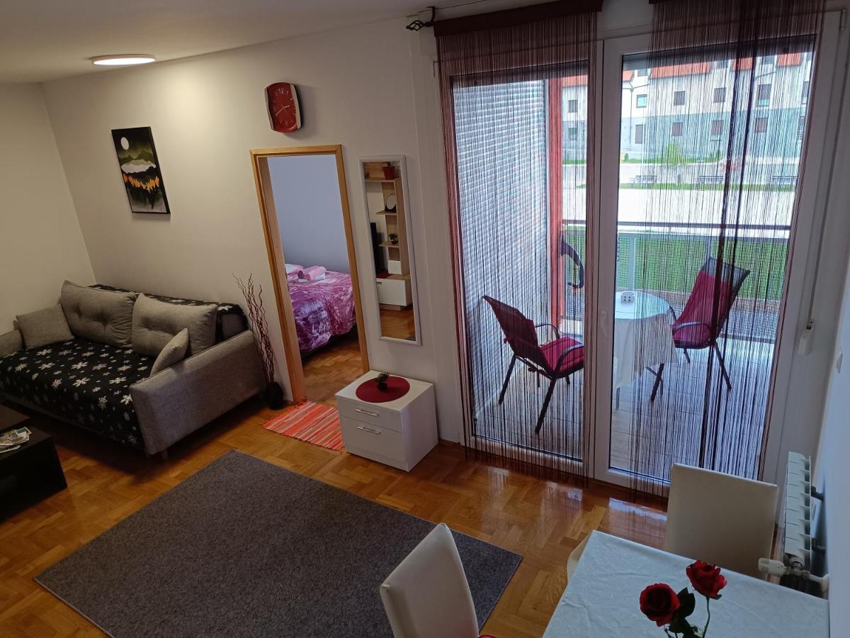 Apartman Ante Gospić Esterno foto